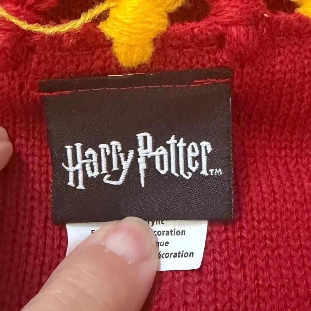 Harry Potter Gryffindor Beanie and Scarf Set Elope Burgundy Gold Stripe Knit